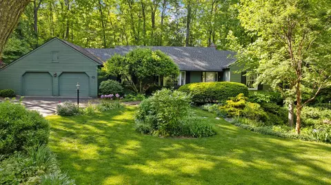 2961 Devonshire Rd, Ann Arbor, MI 48104