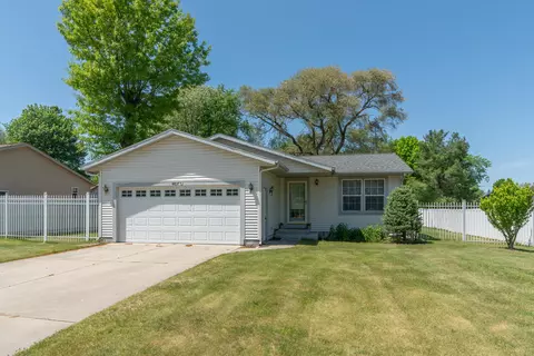 4837 Emerald St, Norton Shores, MI 49441