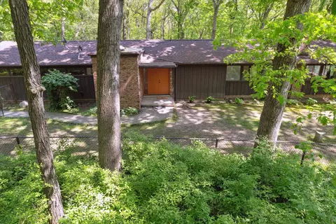 3040 E Schafer Rd, Howell, MI 48843 photo 4