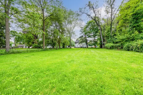 413 W Front St, Buchanan, MI 49107 photo 5