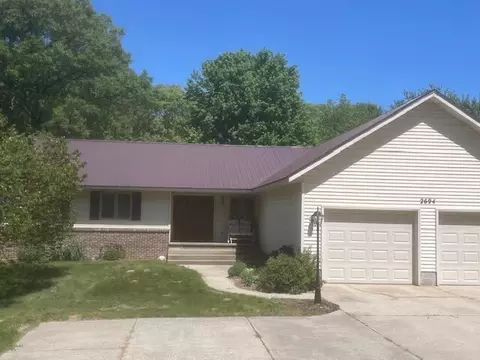 2694 W Fruitport Rd, Spring Lake, MI 49456