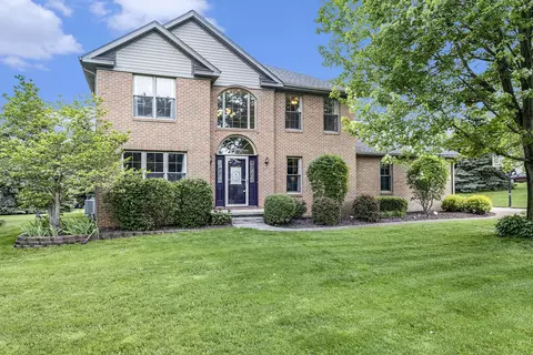 9019 Yorkshire Dr, Saline, MI 48176