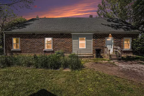 231 Kinsey St SE, Caledonia, MI 49316