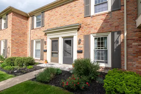 2510 Village Dr SE, Grand Rapids, MI 49506