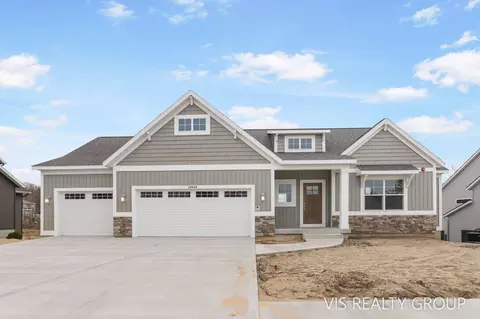 14668 Arcadia Woods Dr, Spring Lake, MI 49456