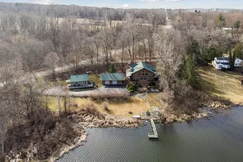 5280 Long Lake Rd, Reading, MI 49274