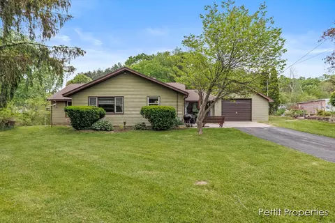 8105 84th St SE, Caledonia, MI 49316
