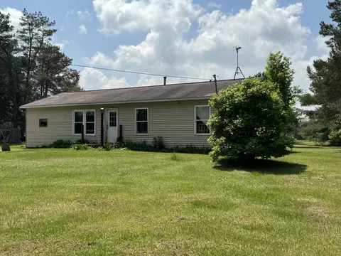 20711 200th Ave, Big Rapids, MI 49307
