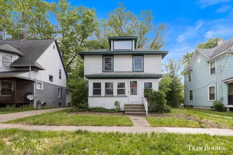 614 Edwin Ave, Kalamazoo, MI 49048
