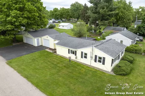 522 Mckinley St, Belding, MI 48809 photo 5