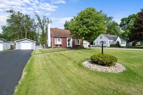 848 Springcrest Blvd, Jackson, MI 49203 photo 2