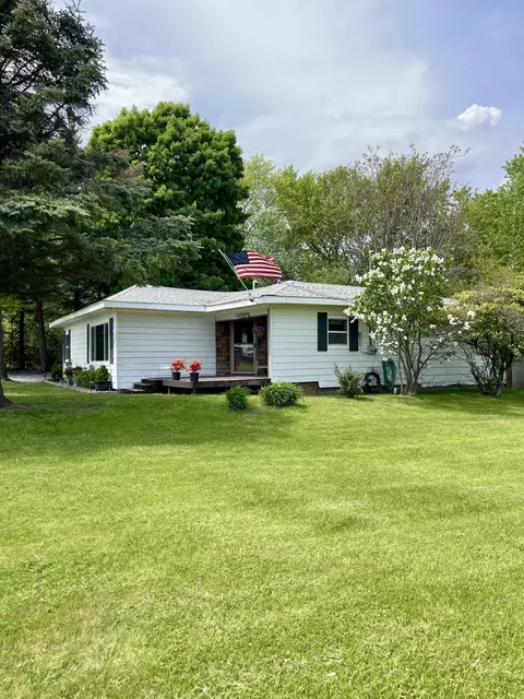 5648 W 6th St, Ludington, MI 49431