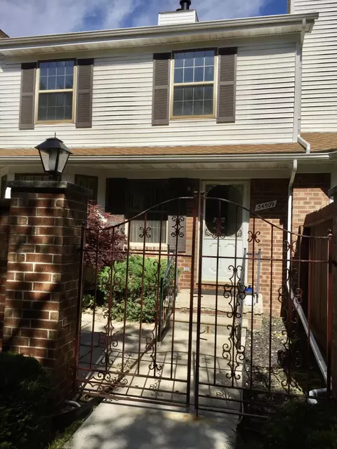 34509 W Wilma Ct, Chesterfield, MI 48047