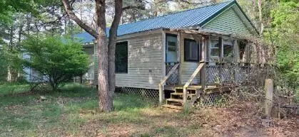 5276 S Lakeshore Dr, Ludington, MI 49431