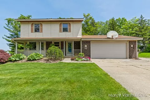 4962 Beech Tree Ave, Hudsonville, MI 49426