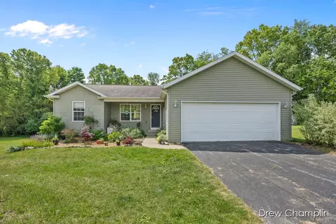 25681 Chaty Ln, Gobles, MI 49055