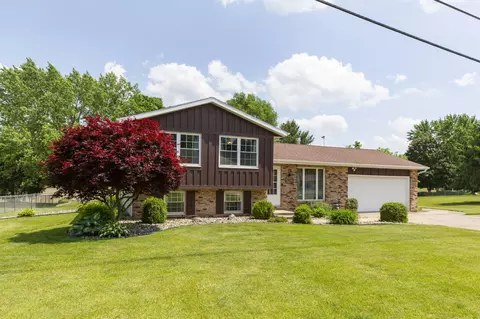 1927 S 17th St, Niles, MI 49120