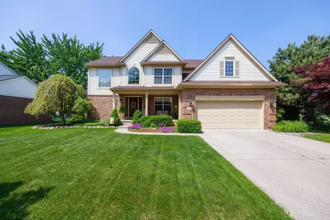 9621 Hubbard St, Livonia, MI 48150