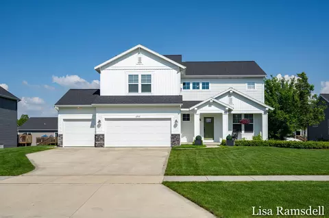 6908 High Meadow Dr, Hudsonville, MI 49426