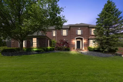 16241 Aspen Valley Dr, Northville, MI 48168