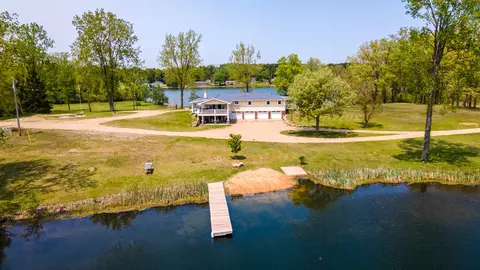 5720 Ridge Dr, Reading, MI 49274