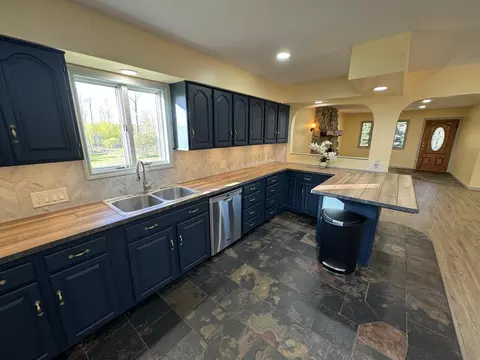 Kitchen - 4808 E Black River Rd, Black River, MI 48721 photo 4 of 8