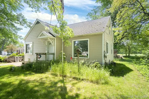 4780 136th Ave, Hamilton, MI 49419