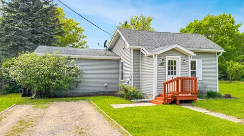 615 Waldo St, Cadillac, MI 49601