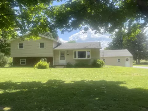 1885 S College Rd, Mason, MI 48854