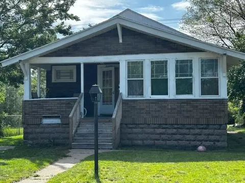 2105 Maffett St, Muskegon Heights, MI 49444