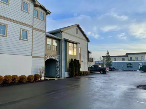 2005 Celadon Dr NE # -6, Grand Rapids, MI 49525