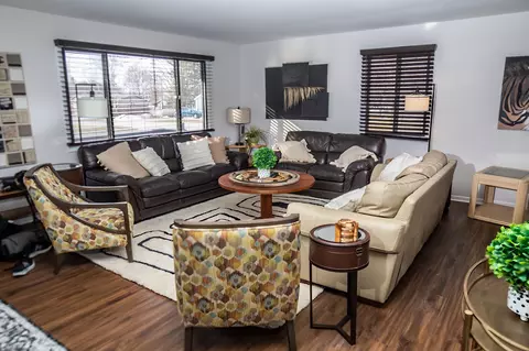 410 W Lincoln St, Charlevoix, MI 49720