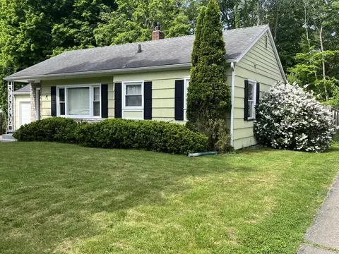 707 N Gordon St, Marshall, MI 49068