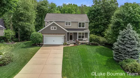 107 Brett Wood Ct, Holland, MI 49424
