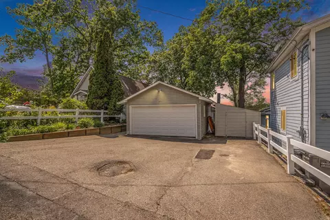 851 Woodland Bch, Battle Creek, MI 49014