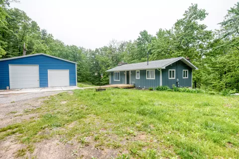 6610 S Centerline Rd, Newaygo, MI 49337