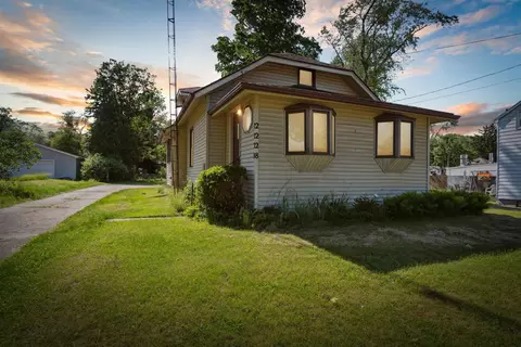 2228 Lansing Ave, Jackson, MI 49202