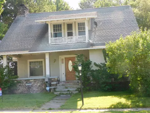 61 Poplar St, Battle Creek, MI 49017