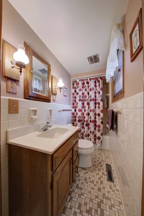 212 E Henry St, Saline, MI 48176 photo 24