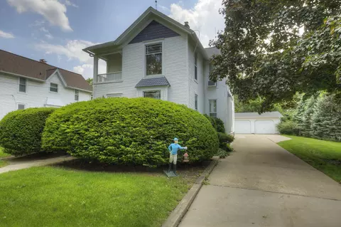 212 E Henry St, Saline, MI 48176 photo 3