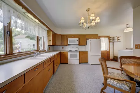 212 E Henry St, Saline, MI 48176 photo 14
