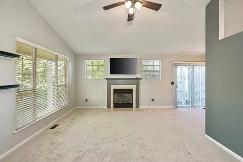 178 Commons Cir, Saline, MI 48176 photo 5