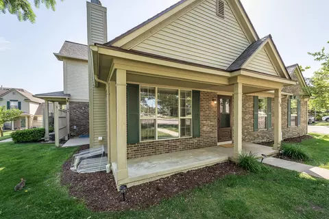 178 Commons Cir, Saline, MI 48176 photo 2