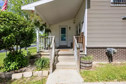 175 Division St, Saranac, MI 48881 photo 4