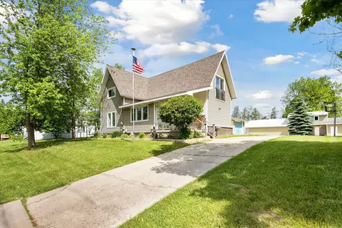175 Division St, Saranac, MI 48881