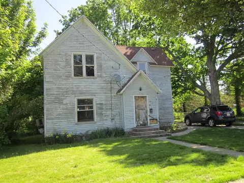 208 N Phelps St, Decatur, MI 49045