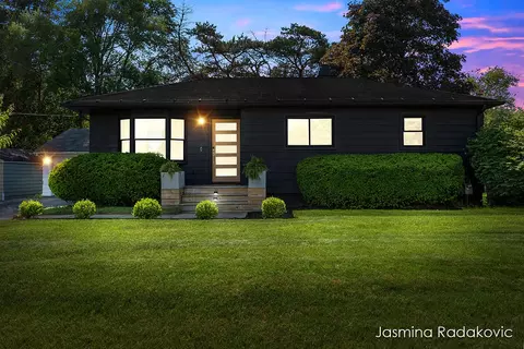 5531 Kalamazoo Ave Se Ave SE, Kentwood, MI 49508
