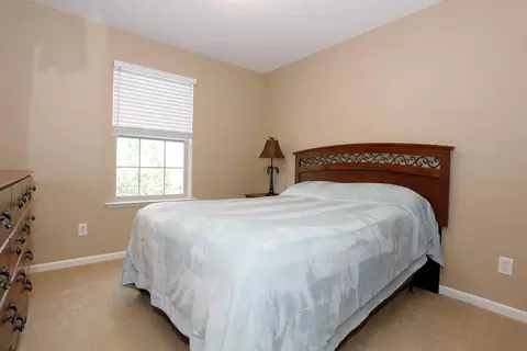 103 Commons Cir, Saline, MI 48176 photo 19