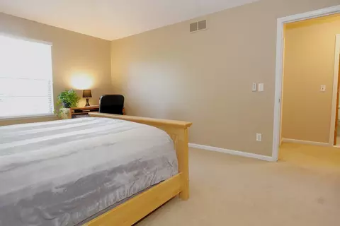 103 Commons Cir, Saline, MI 48176 photo 18