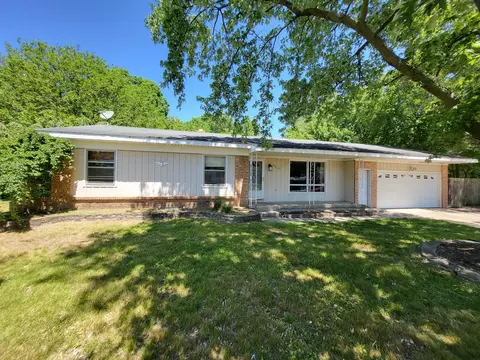 2261 Mulberry Ln, Jenison, MI 49428